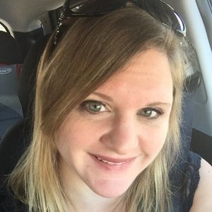 Meet your Posher, Carrie